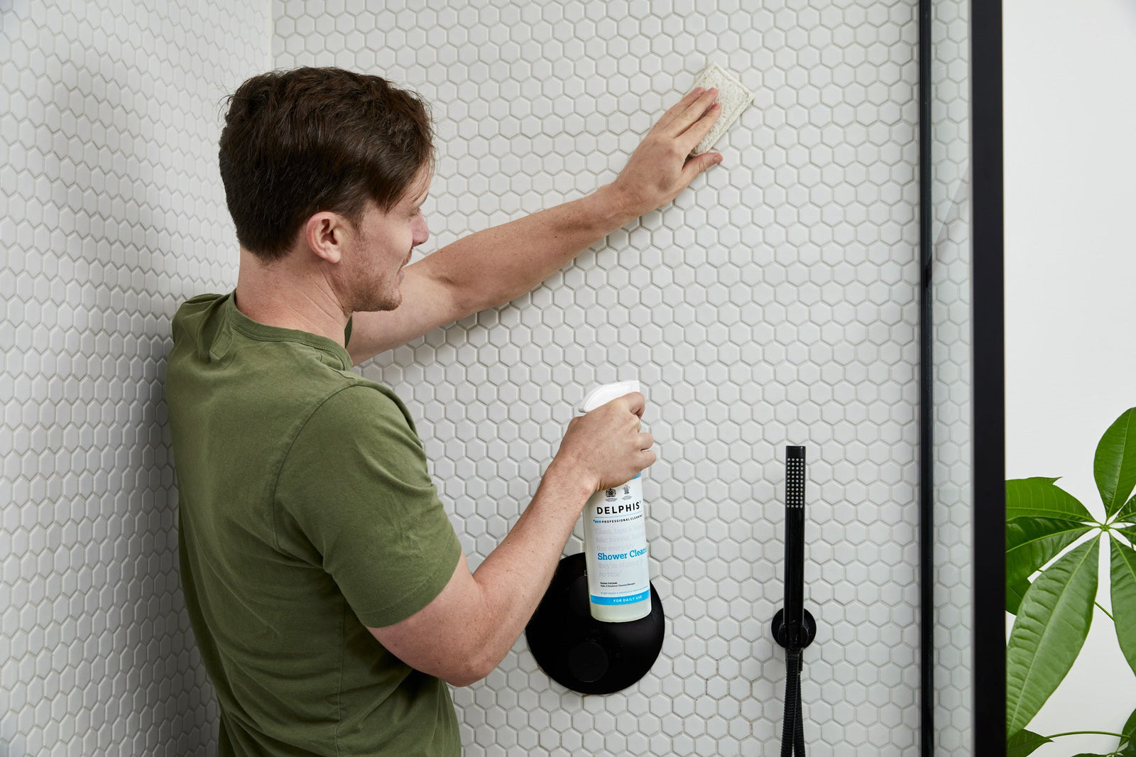 Eco-Friendly Shower Cleaner & Limescale Remover